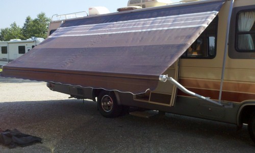 1988 Fleetwood Pace Arrow Awning